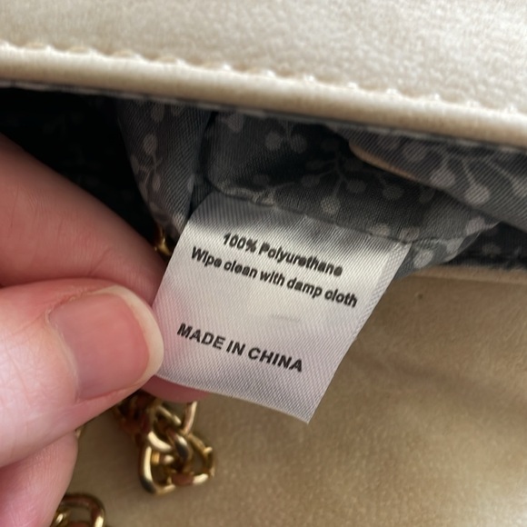 NWT Francescas Floral Embroidered Flapover Crossbody Bag w/ Gold Chainlink Strap - Picture 11 of 11